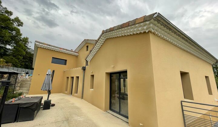 Rénovation à la chaux finition grattée (Privas)